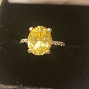 Beautiful Yellow Stone Ring